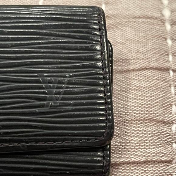 Louis Vuitton LV 4 Key Holder Black Epi Leather Authentic COA - Picture 2 of 7